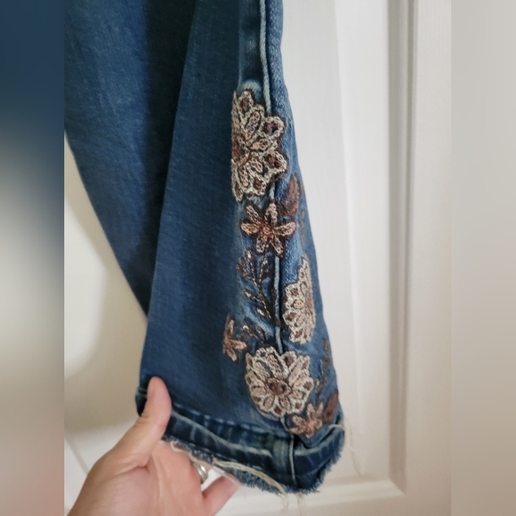 Idyllwind Miranda Lambert Floral Embroidered Front Button Bootcut Jeans Size 4 - Picture 9 of 9
